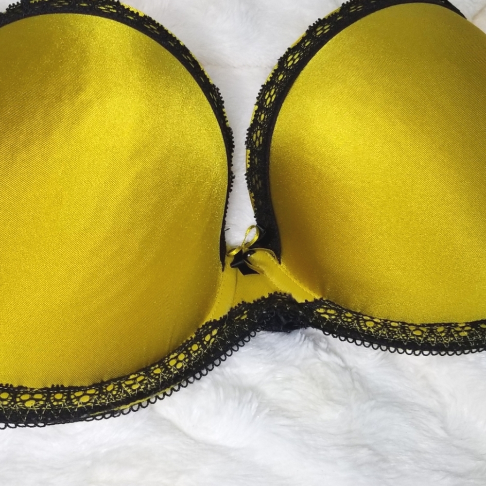 Freya Green and Black Lace Bra 36F